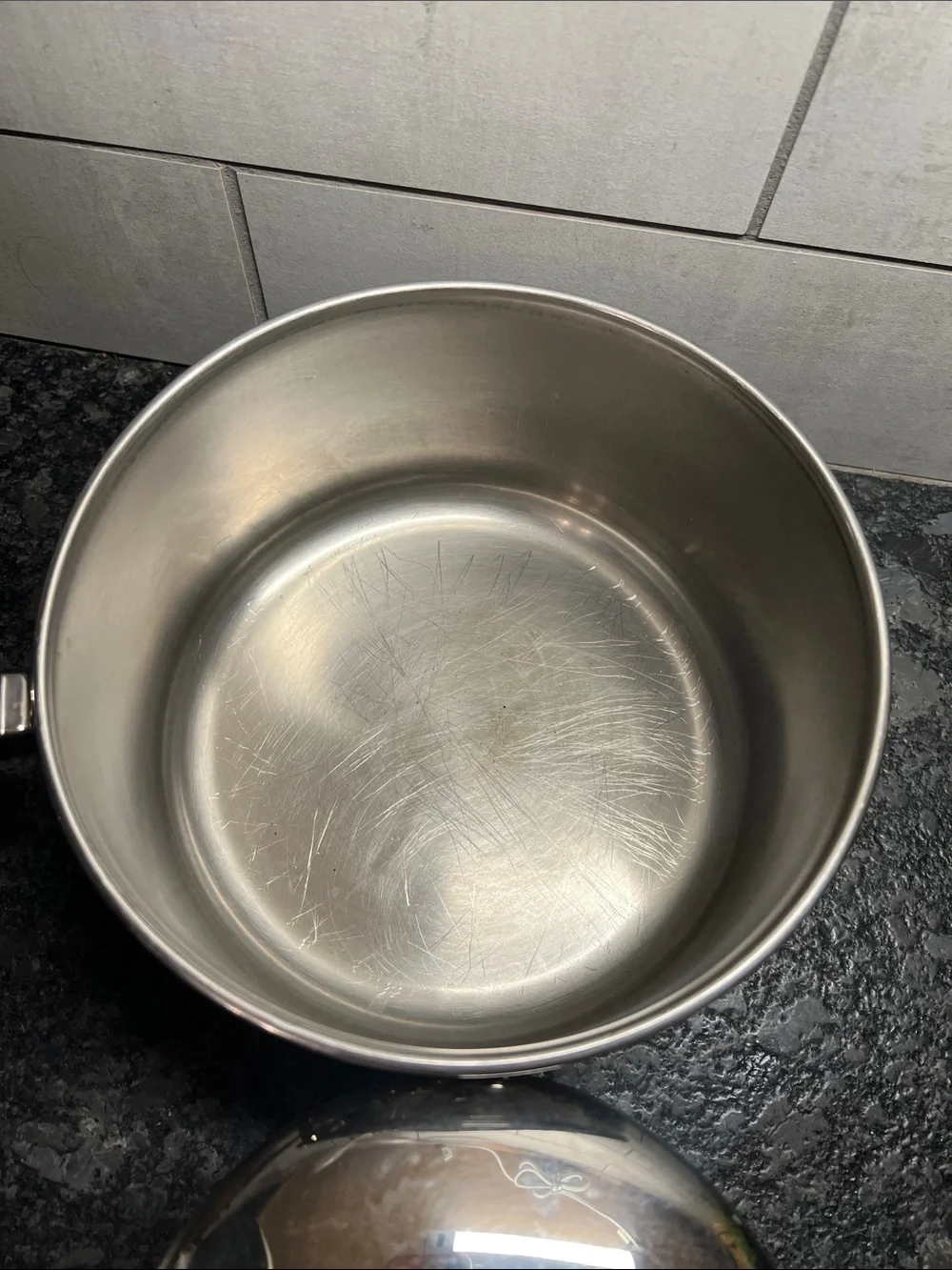 3qt and 1 qt Farberware Stainless Steel Saucepan Set with Lids - exc condition